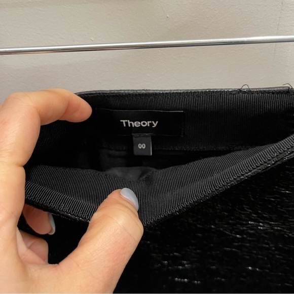 Theory leather skirt - Picture 2 of 3